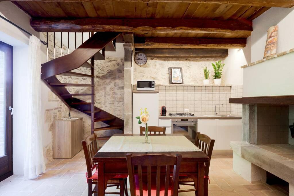 Authentic Villa Surrounded By Nature 特尔尼 外观 照片